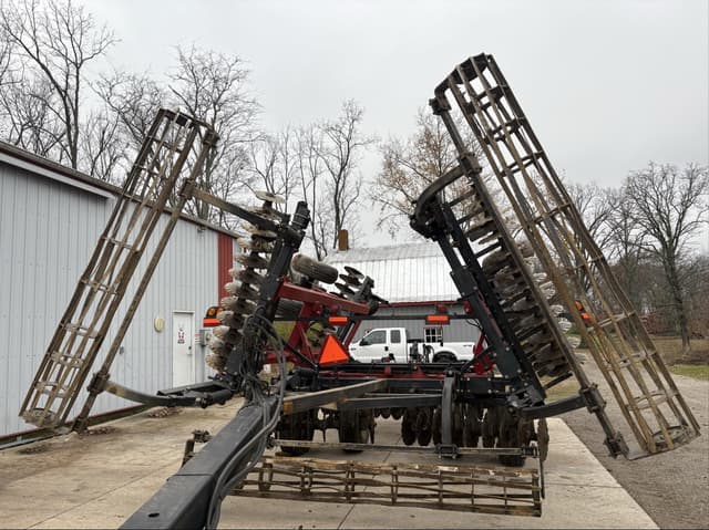 Image of Case IH 330 Turbo Till equipment image 2