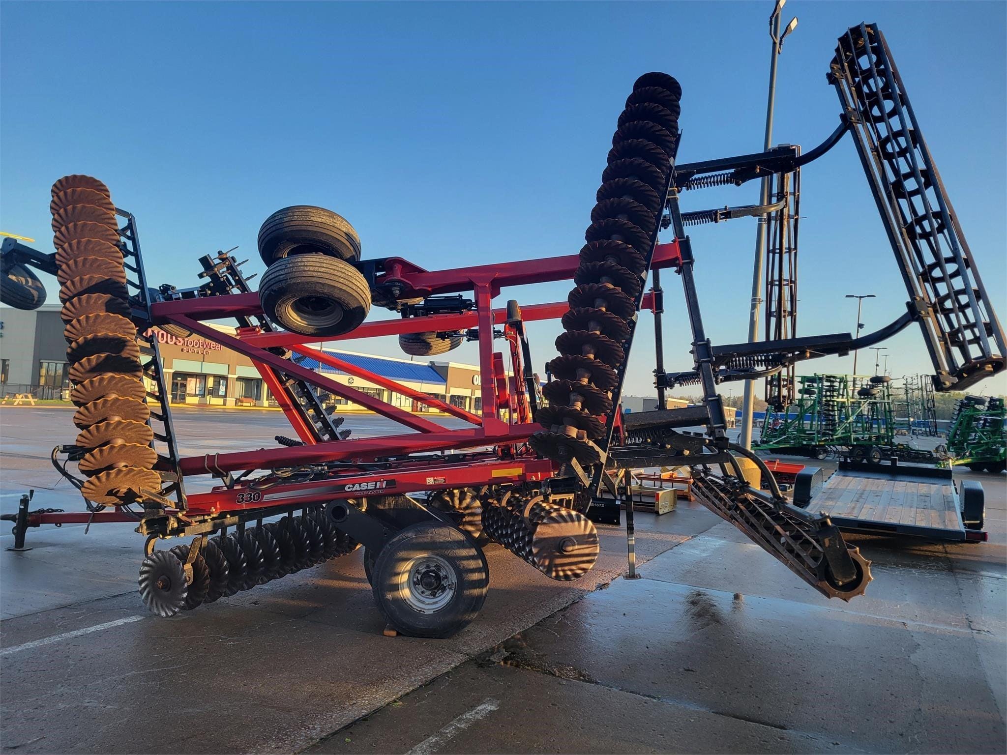 Case IH True Tandem 330 Turbo Equipment Image0