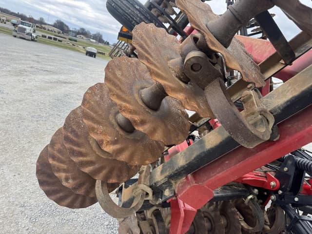 Image of Case IH 330 Turbo Till equipment image 3