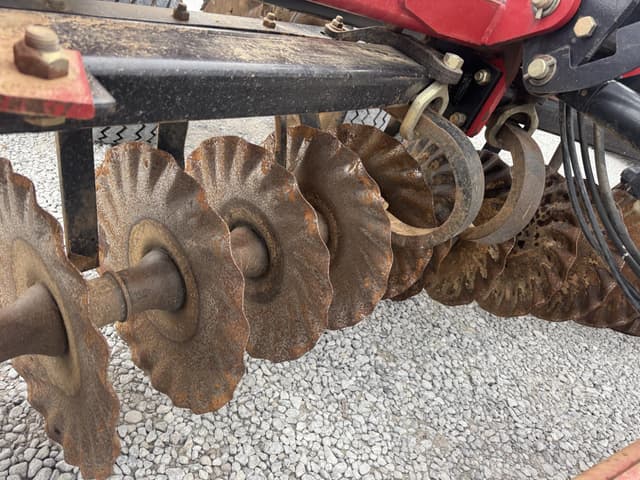 Image of Case IH 330 Turbo Till equipment image 4