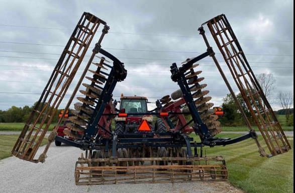 Image of Case IH 330 Turbo Till equipment image 2