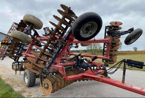 Image of Case IH 330 Turbo Till equipment image 4