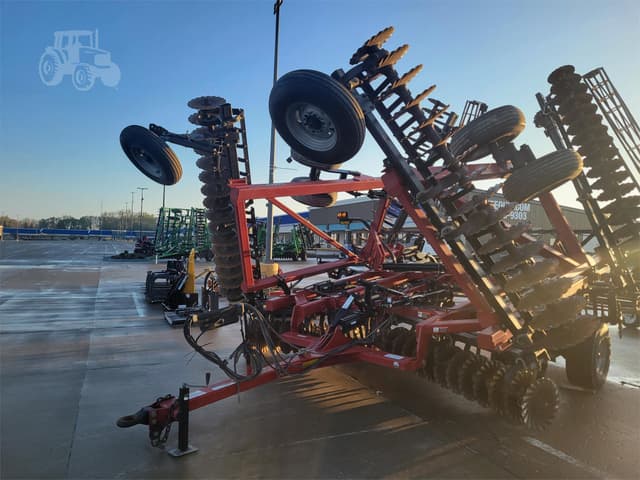 Image of Case IH 330 Turbo Till equipment image 3