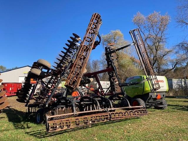 Image of Case IH 330 Turbo Till equipment image 1