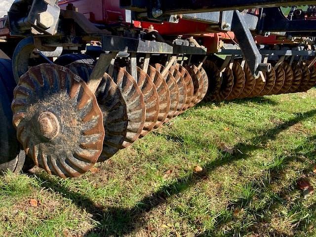 Image of Case IH 330 Turbo Till equipment image 4