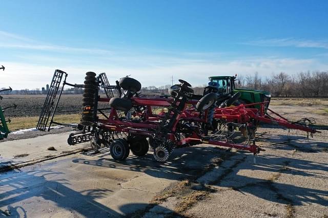 Image of Case IH 330 equipment image 1