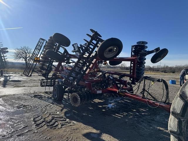 Image of Case IH 330 equipment image 3