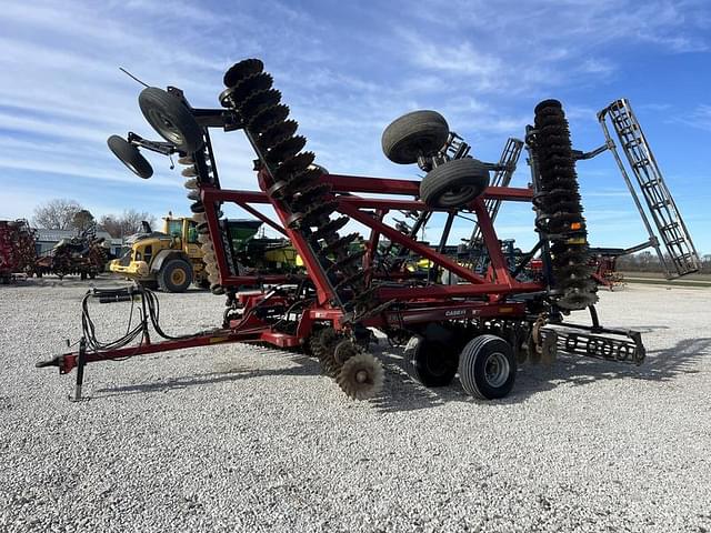 Image of Case IH 330 equipment image 1