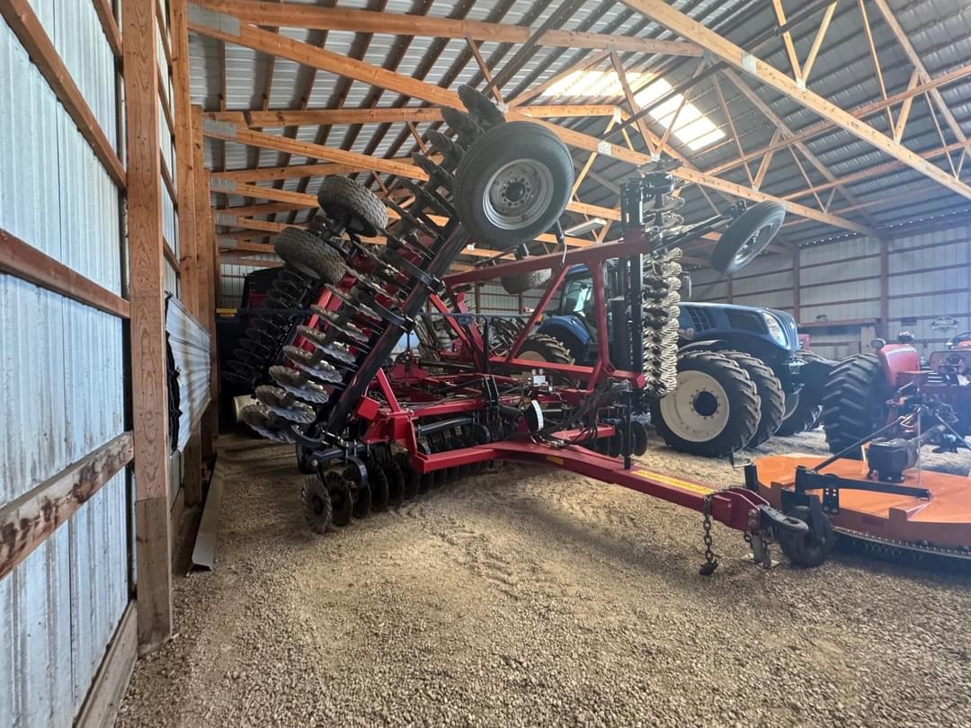 Image of Case IH 335VT Image 0