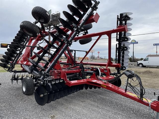 Image of Case IH 345 equipment image 1