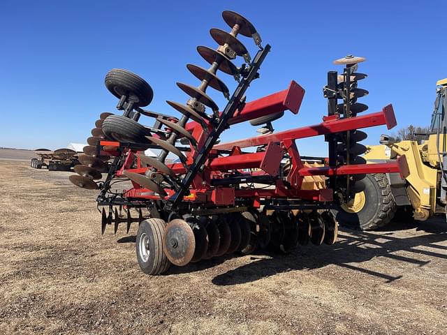 Image of Case IH 345 equipment image 3