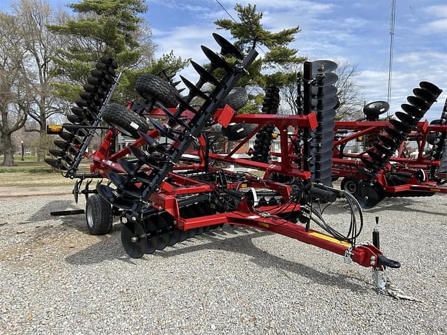 Image of Case IH 345 equipment image 1