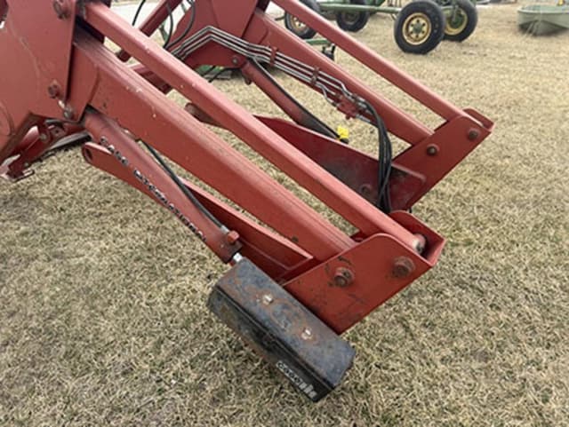 Image of Case IH 520 equipment image 4