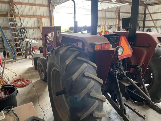 Image of Case IH 585 equipment image 3