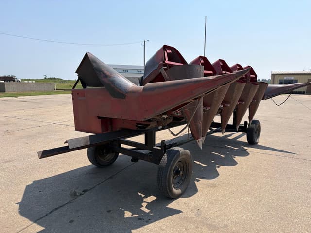Image of Case IH 1063 equipment image 1