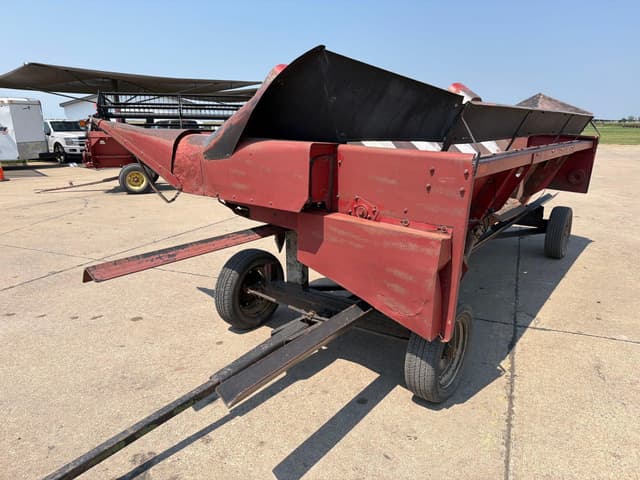 Image of Case IH 1063 equipment image 3