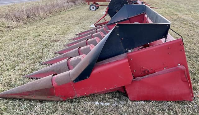 Image of Case IH 1063 equipment image 3