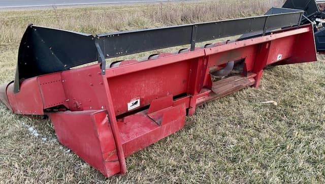 Image of Case IH 1063 equipment image 4