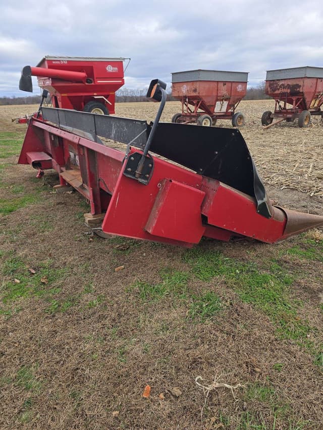 Image of Case IH 1063 equipment image 3