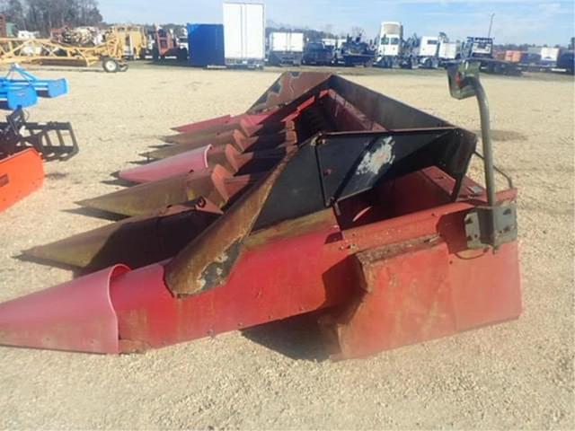 Image of Case IH 1064 equipment image 3