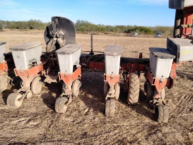 Image of Case IH 1200 equipment image 3