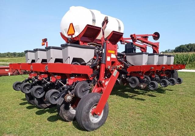 Image of Case IH 1250 equipment image 1