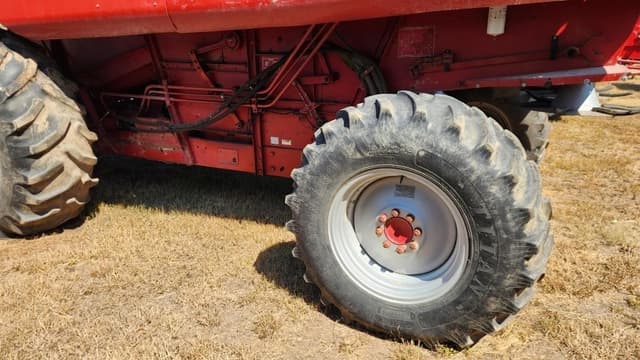 Image of Case IH 1640 equipment image 1