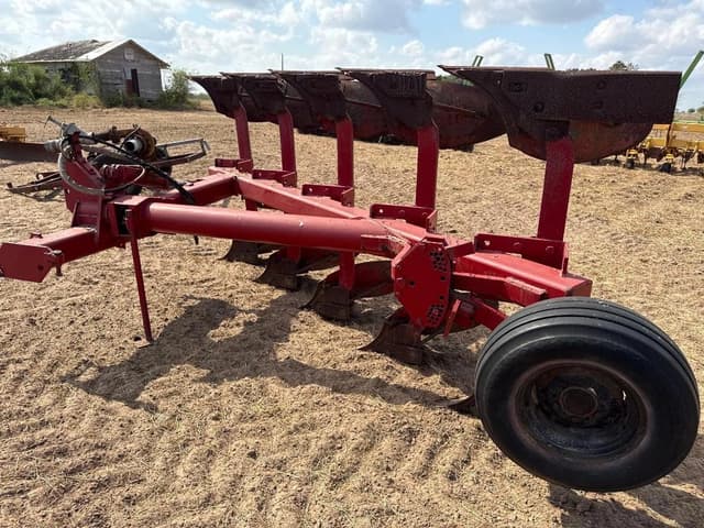 Image of Case IH 165 equipment image 3