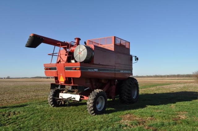 Image of Case IH 1660 equipment image 2