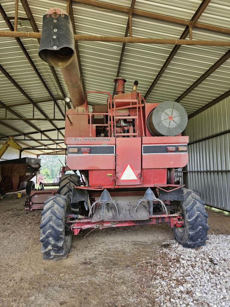 Case IH 1688 Combines Class 5 For Sale | Tractor Zoom