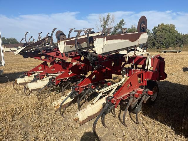 Image of Case IH 183 equipment image 4