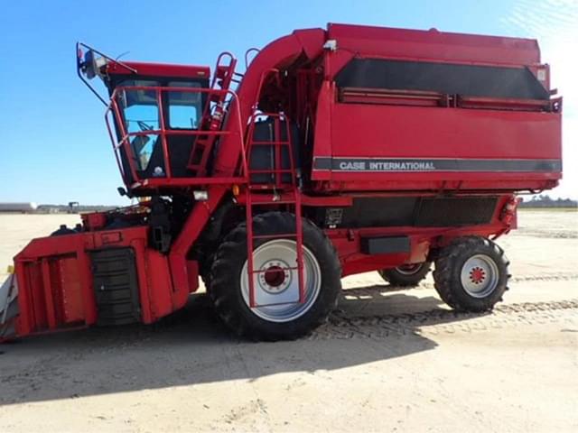 Image of Case IH 2055 equipment image 1