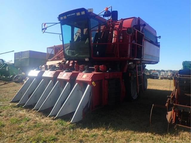 Image of Case IH 2055 equipment image 3