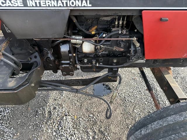 Image of Case IH 275 equipment image 3