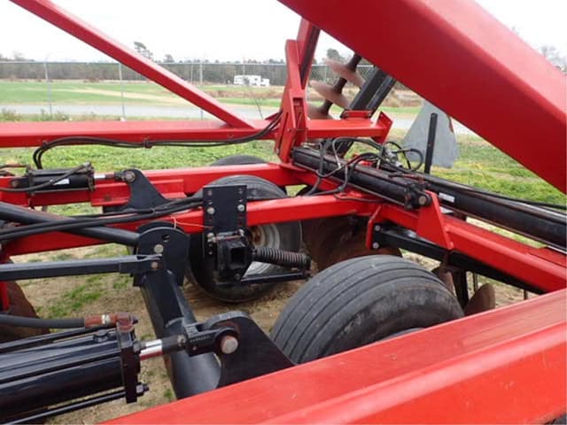 Image of Case IH 340 equipment image 4