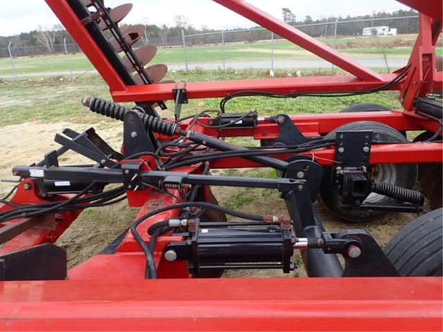 Image of Case IH 340 equipment image 3