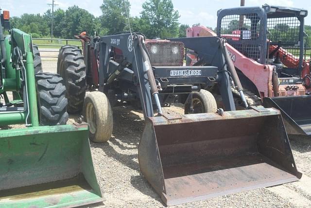Image of Case IH 395 equipment image 3