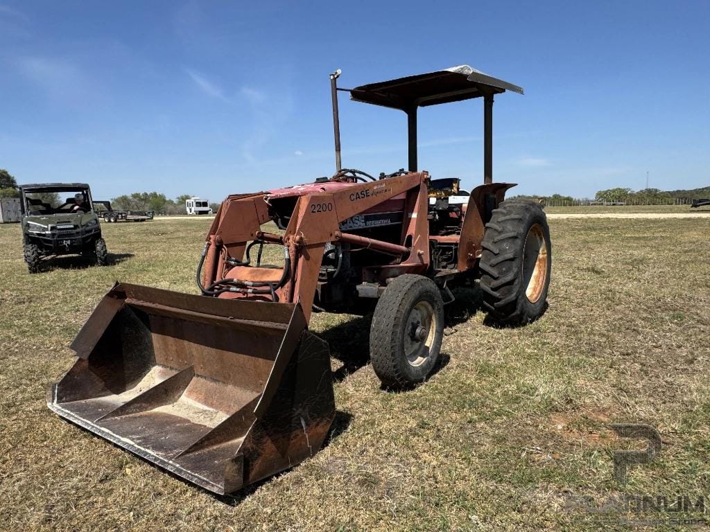 Case IH 485 Equipment Image0