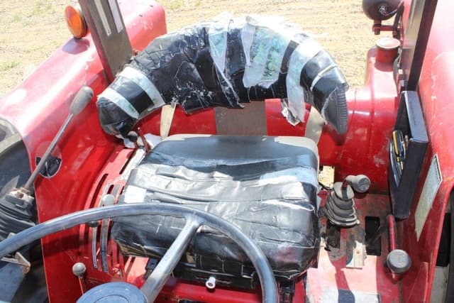 Image of Case IH 495 equipment image 4