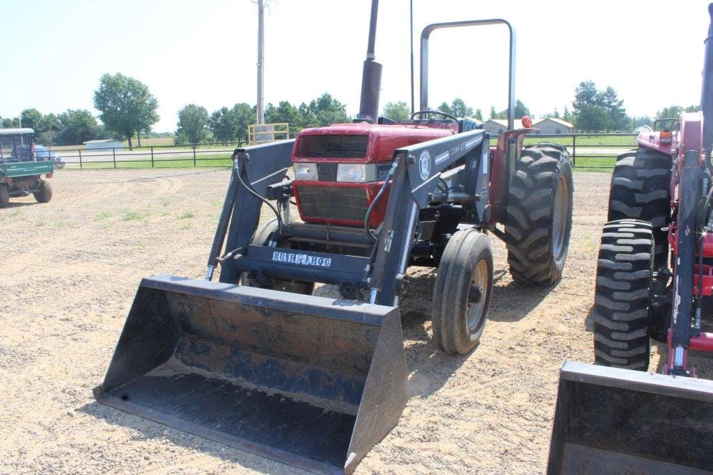 Case IH 495 Equipment Image0