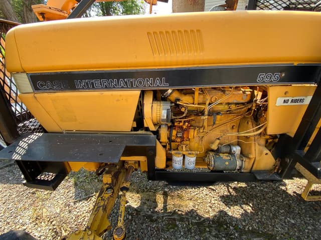 Image of Case IH 595 equipment image 1