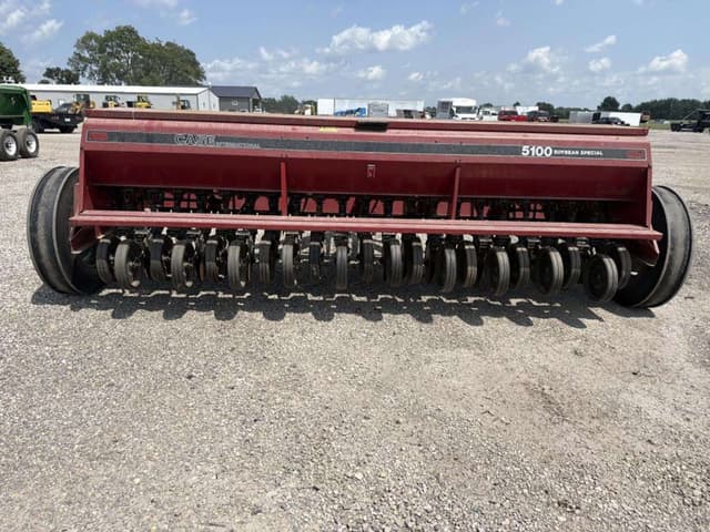 Image of Case IH 5100 equipment image 2