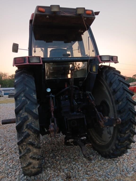Image of Case IH 5240 equipment image 4