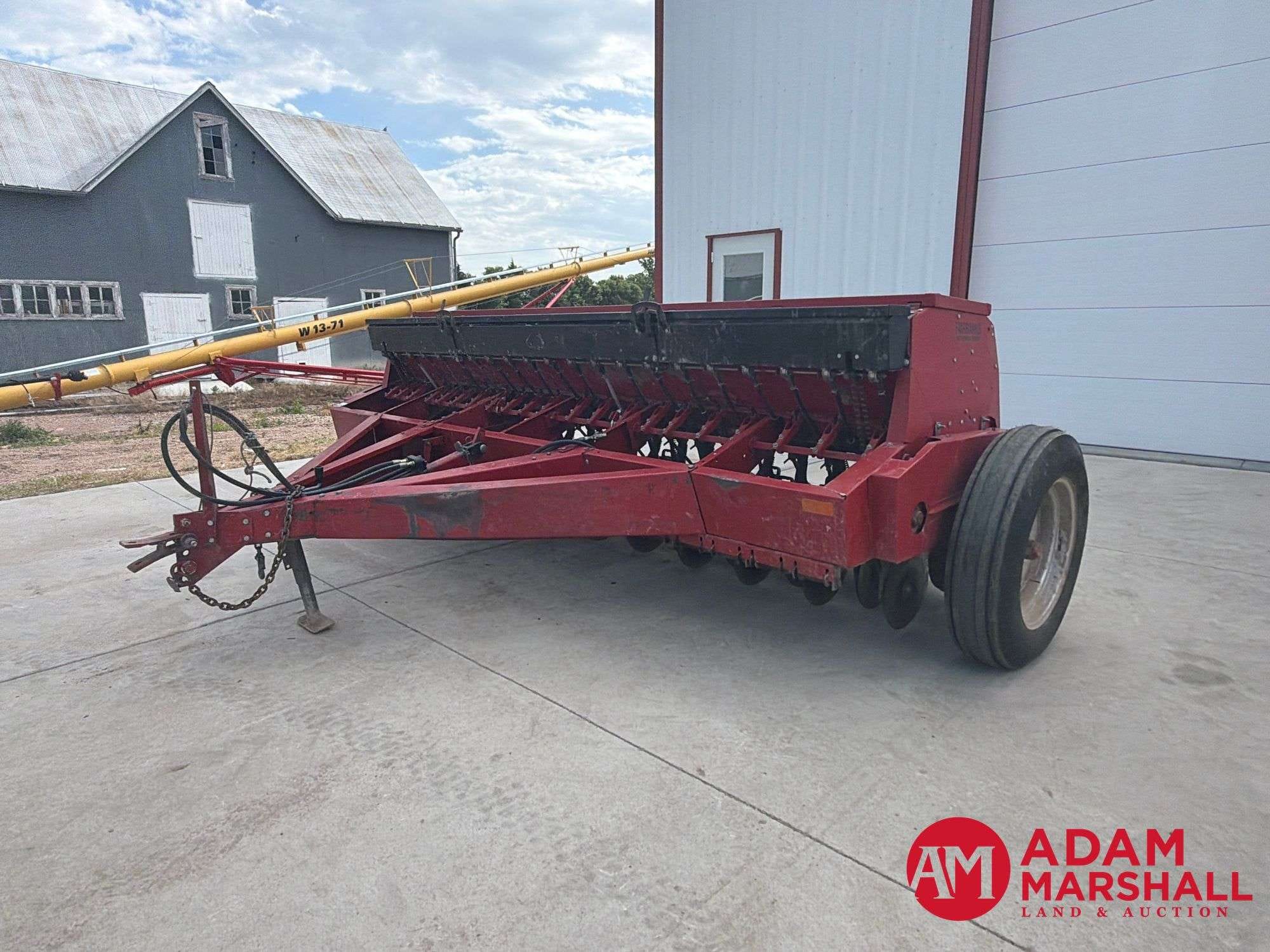 Case IH 5300 Equipment Image0