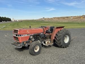 Case IH 585 Image