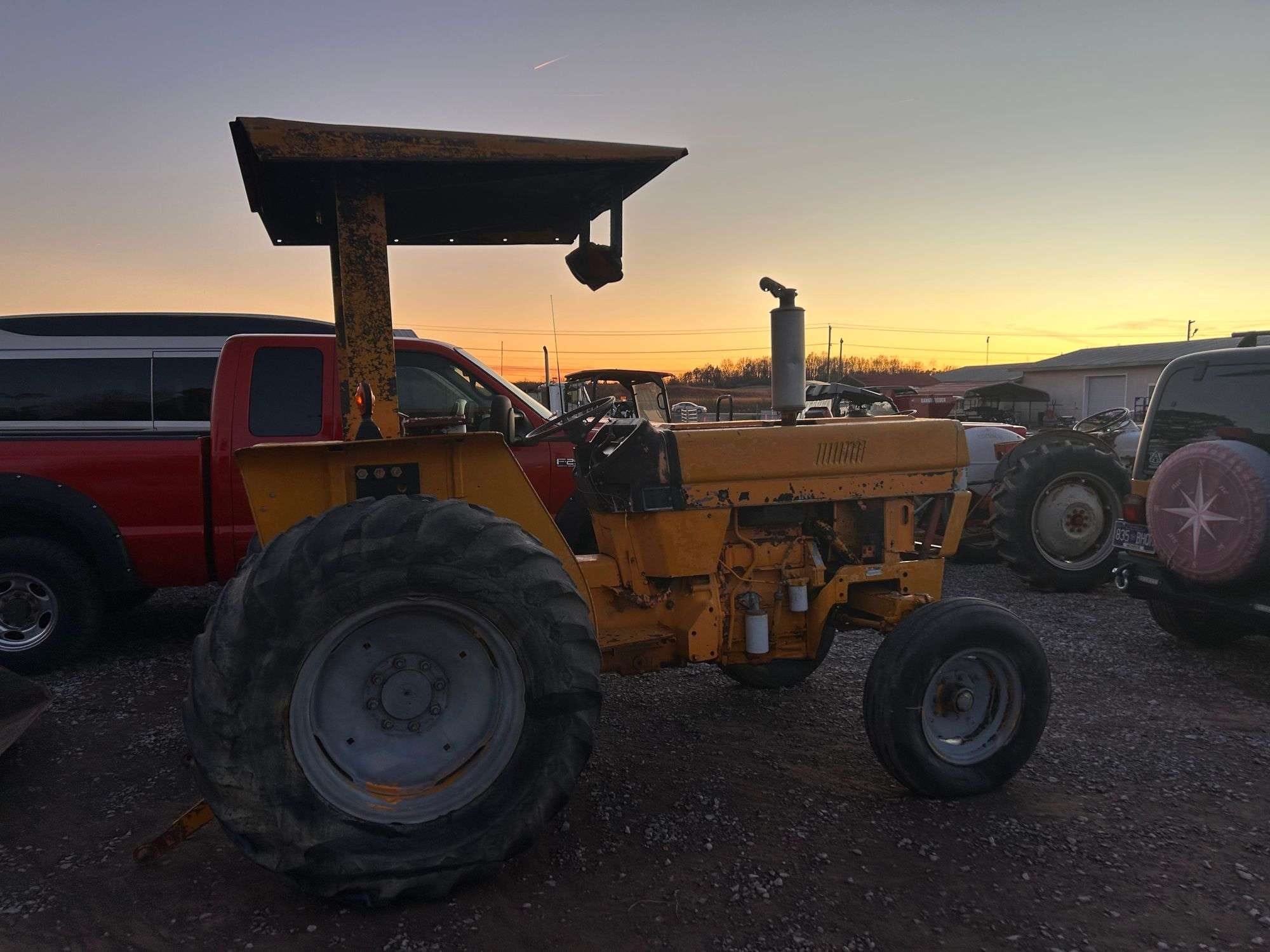 Case 585 Equipment Image0