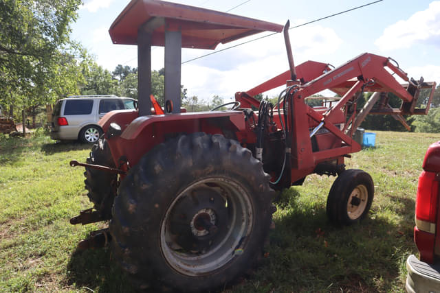 Image of Case IH 695 equipment image 2