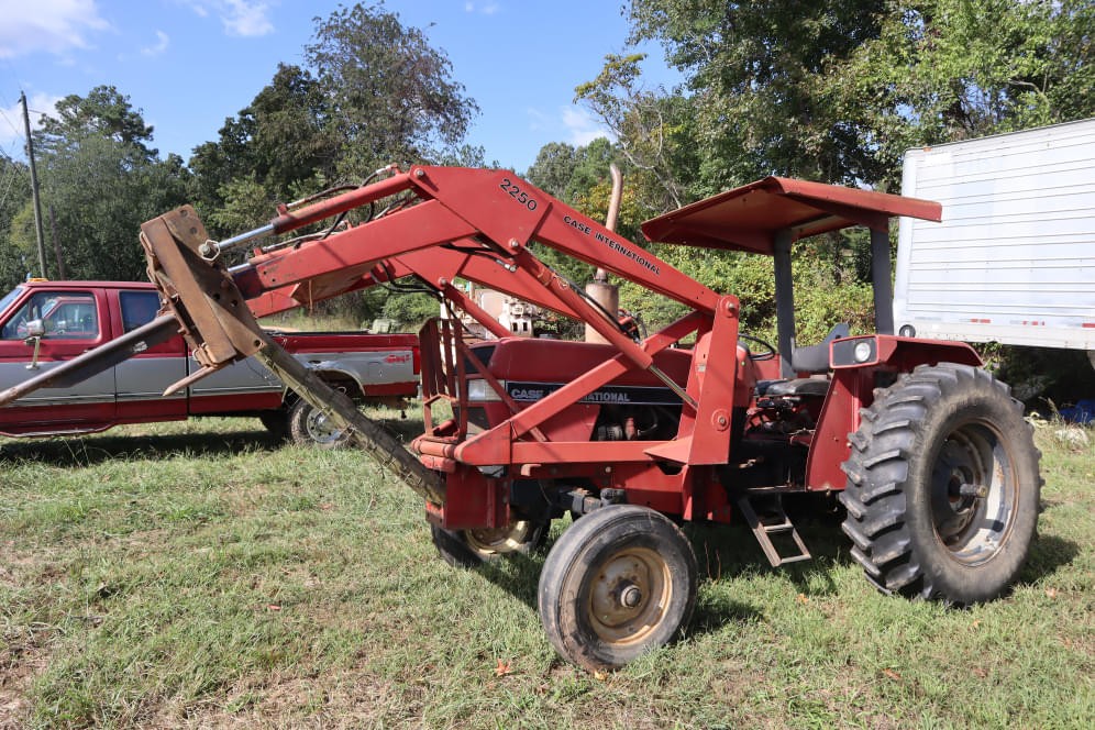Image of Case IH 695 Primary image