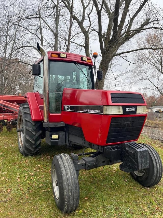Image of Case IH 7110 equipment image 1