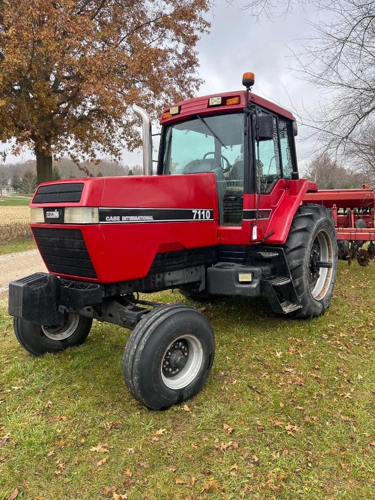 Image of Case IH 7110 Primary image